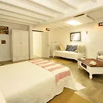 Hotel La Casa De Salinas *
